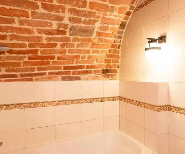 Spirit Of Old Main Square Appartement *